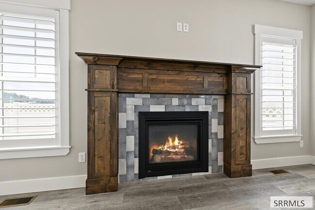 Foto del edificio - 4491 Craven Ln