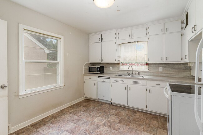 Foto del edificio - 1270 Hubbard Ave