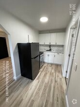 Building Photo - 308 Askin Ave