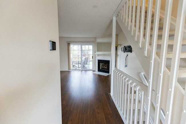 Building Photo - 1749 Messner Dr