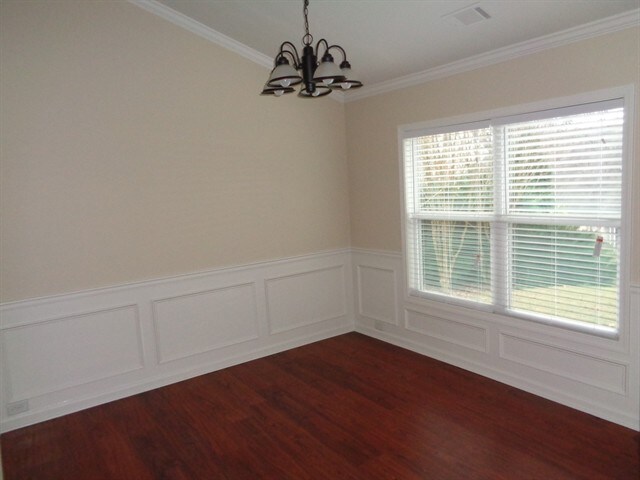 Building Photo - 2480 Woodford Lane