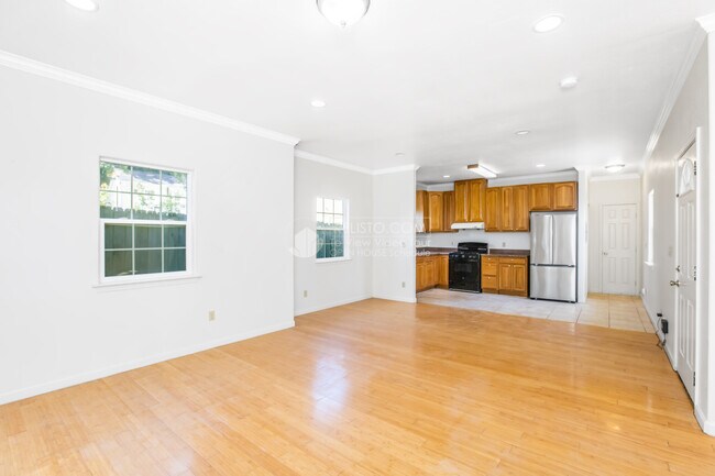 Foto del edificio - 3243 Davis St