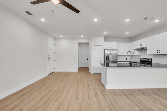 Building Photo - 9312 Curious Squirrel St