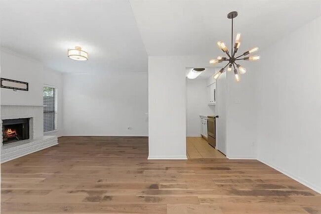 Building Photo - 1100 Augusta Dr