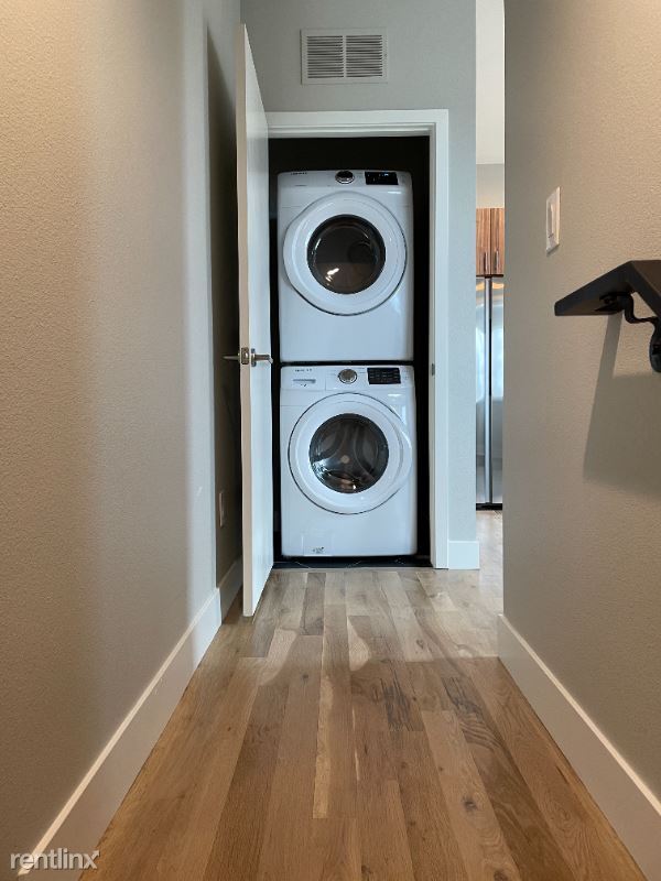 Building Photo - 2 br, 2 bath Townhome - 5151 W 10th Ave