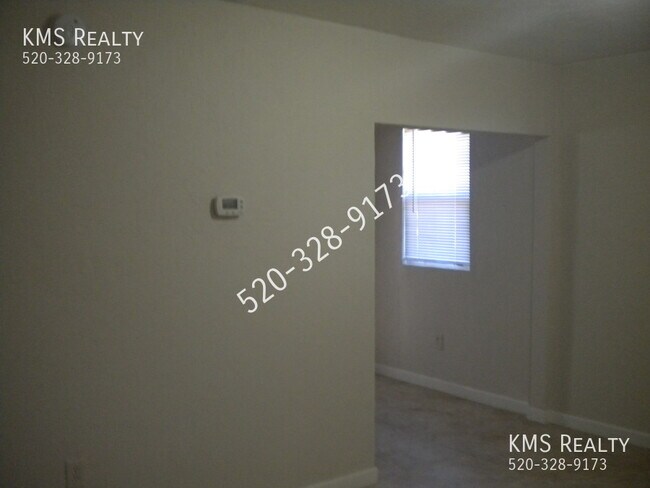 Foto del edificio - 1 Bedroom 1 Bath-1132 E Spring-OWNER/AGENT