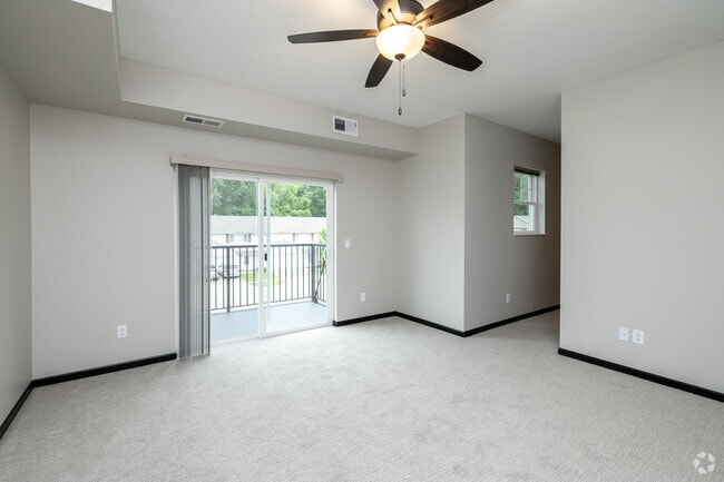 2BR, 2BA - 1,767SF - Primary Bedroom - Park Place Plaza