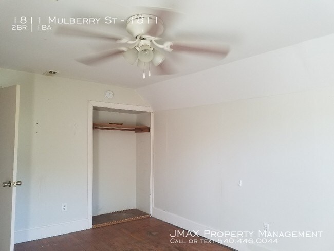 Foto del edificio - 1811 Mulberry St