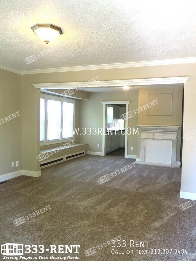 Foto del edificio - Lovely 3 bed 1 bath with spacious back deck!