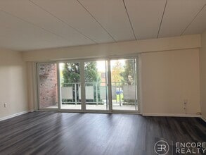 Building Photo - 51 Hill Rd