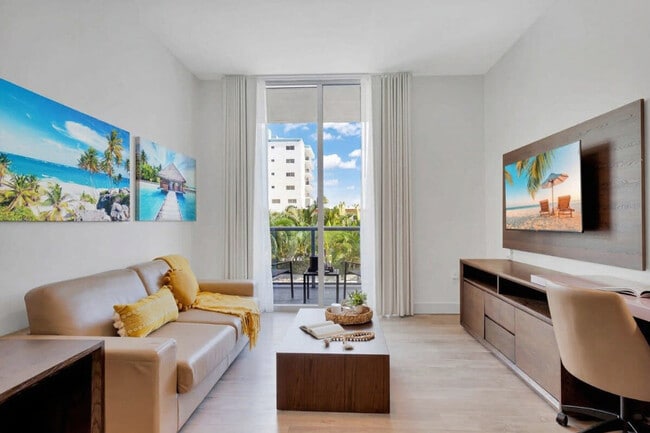 Building Photo - 777 N Ocean Dr