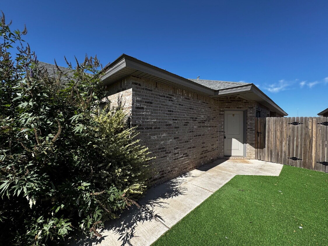 Foto principal - Beautiful Townhome Located in Veridian Eas...