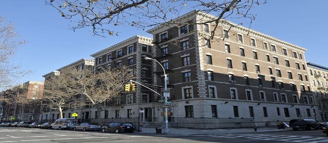 Primary Photo - Central Park Plaza Condominium