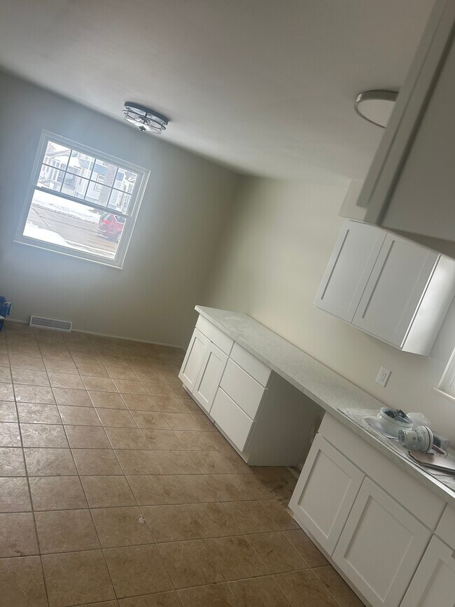 Foto del edificio - 2510 10th Ave