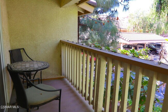 Foto del edificio - 637 Indian Oak Ln