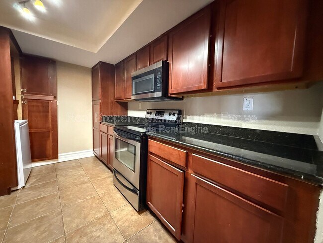 Foto del edificio - 3825 E Camelback Rd