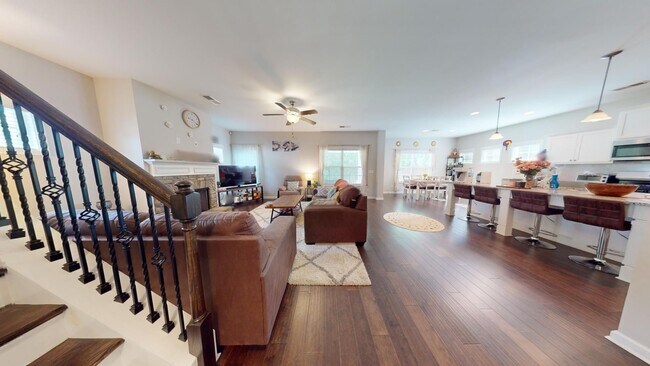 Foto del edificio - Very Well Maintained Home in East Richland...