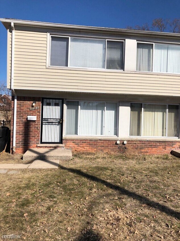 Primary Photo - 2 br, 1 bath Duplex - 19344 Wyoming St
