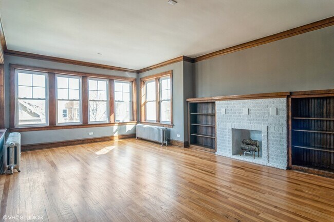 Building Photo - 4051 W Barry Ave