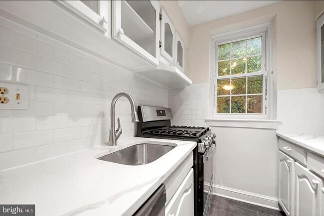 Foto del edificio - 30 S Old Glebe Rd