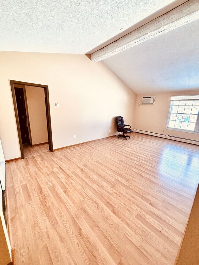 Foto del edificio - Spacious Townhome with Lots of Amenities!