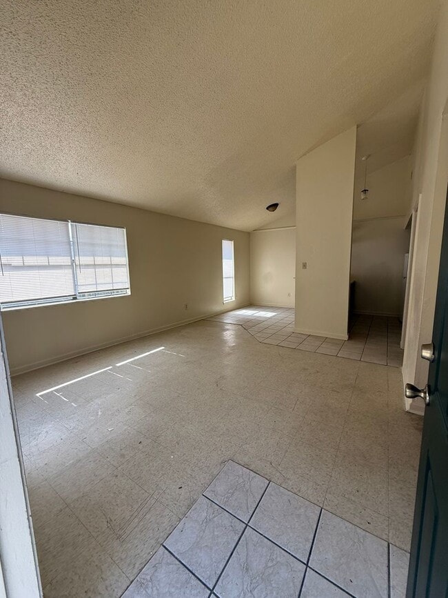 Building Photo - 8714 GSRI Ave
