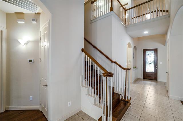 Building Photo - 4652 Peabody Pl