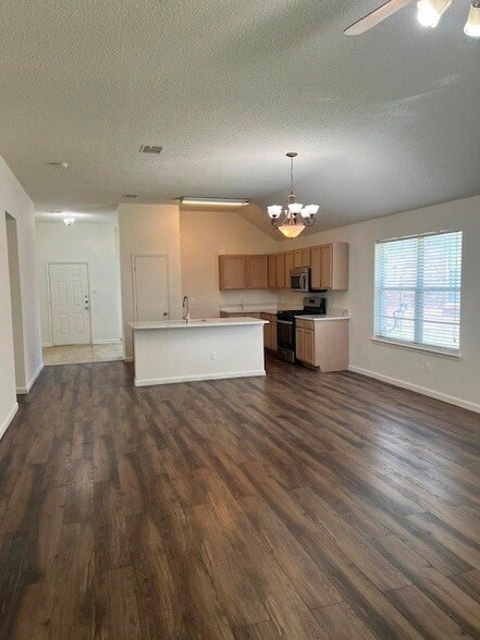 Building Photo - 7409 Marsland Ln