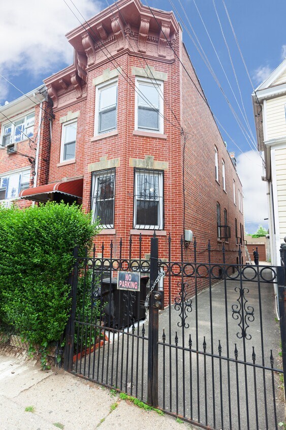Primary Photo - 104-53-10438 38th Ave