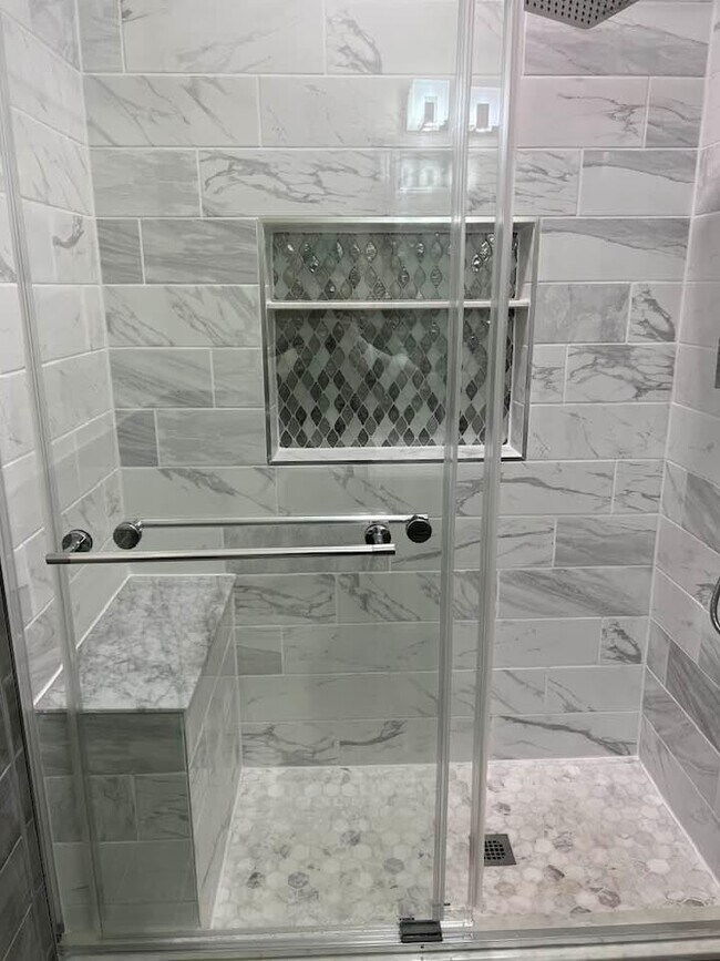 Foto del edificio - 5233 Queensberry Ave