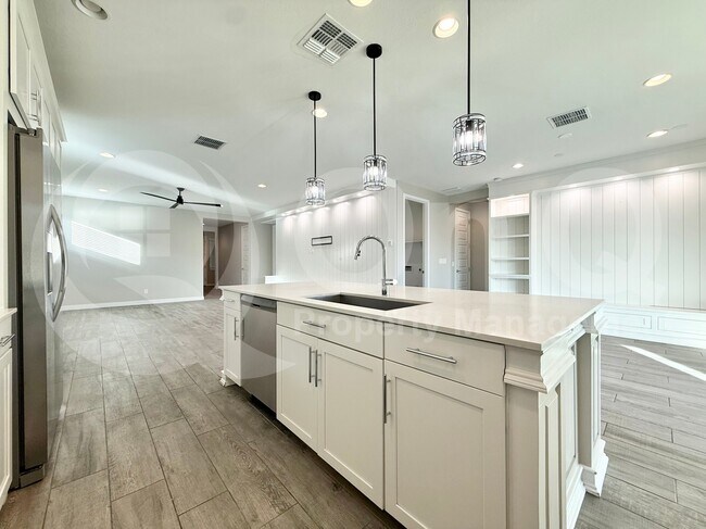 Foto del edificio - 2233 E Meadowview Ct