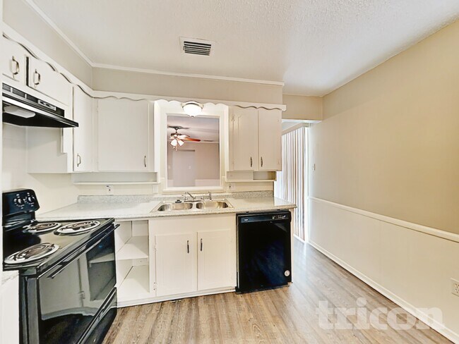 Foto del edificio - 429 W Ferndale Ln