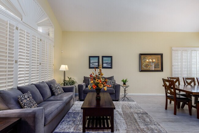 Foto del edificio - 6417 E Marilyn Rd