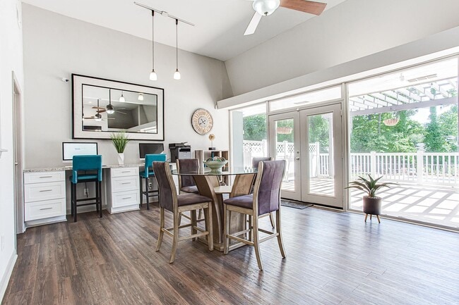 Building Photo - Elevate at The Pointe