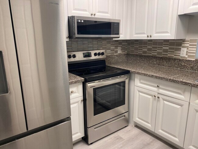 Foto del edificio - 11432 NW 43rd St