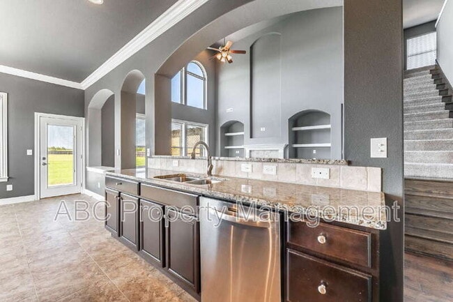 Building Photo - 2544 Brookwater Ln