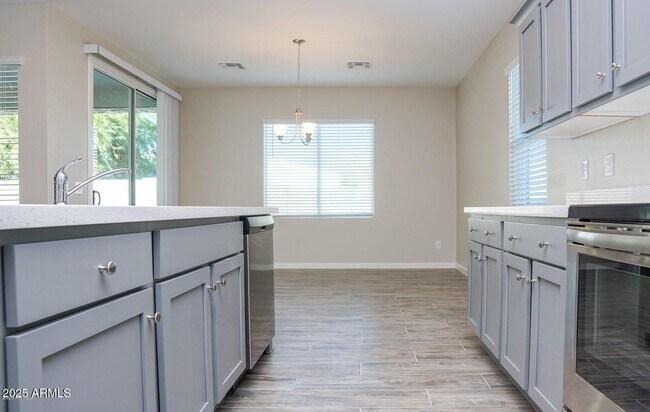 Foto del edificio - 15835 N 65th Ave