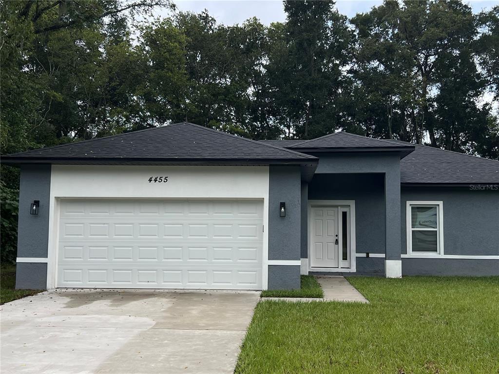Foto principal - 4455 SE 24th St