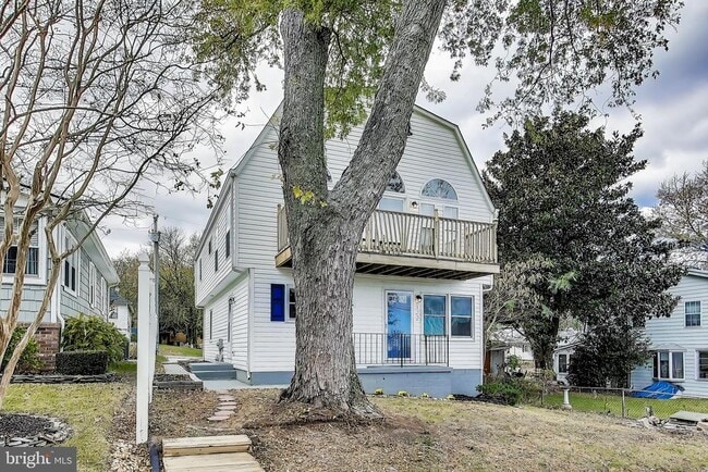 Building Photo - 122 Chesapeake Ave