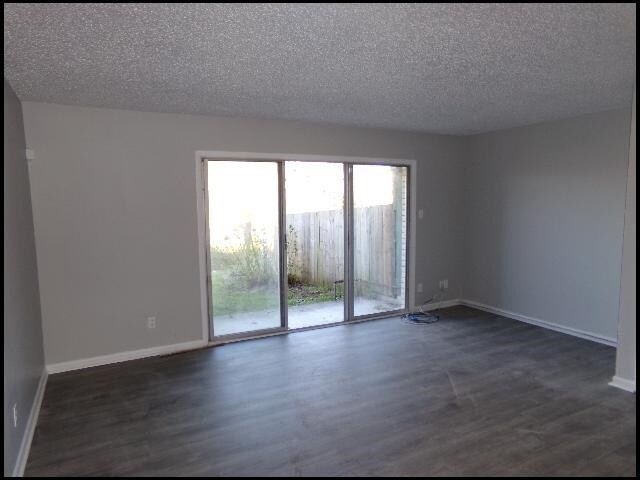 Building Photo - 2726 John Ashley Dr