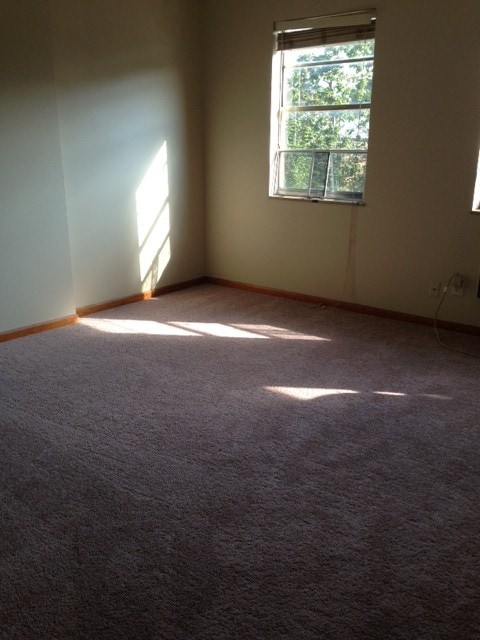 Nice Living Space - 90 W Starr Ave