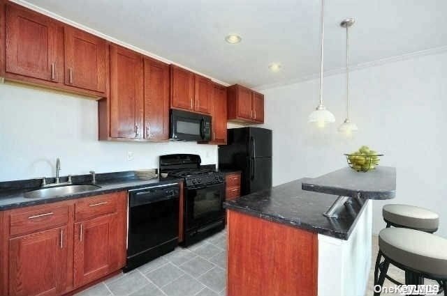 Building Photo - 479 Front St