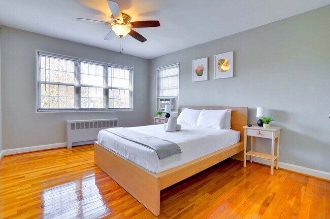 Foto del edificio - 1420 W Abingdon Dr