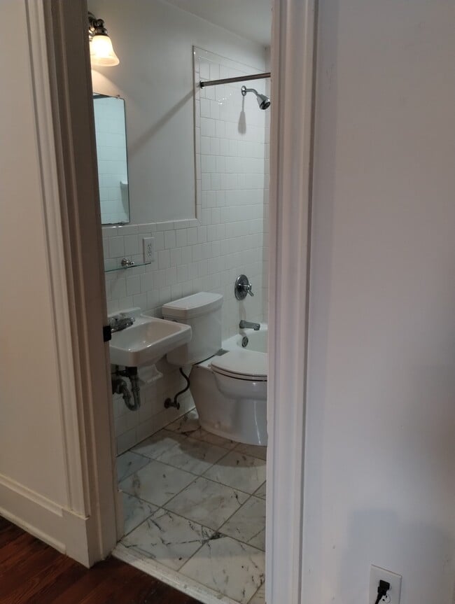 Foto del edificio - 3947 Elsmere Ave