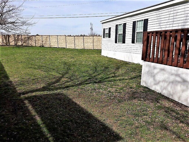 Building Photo - 809 Twin Parks Ct