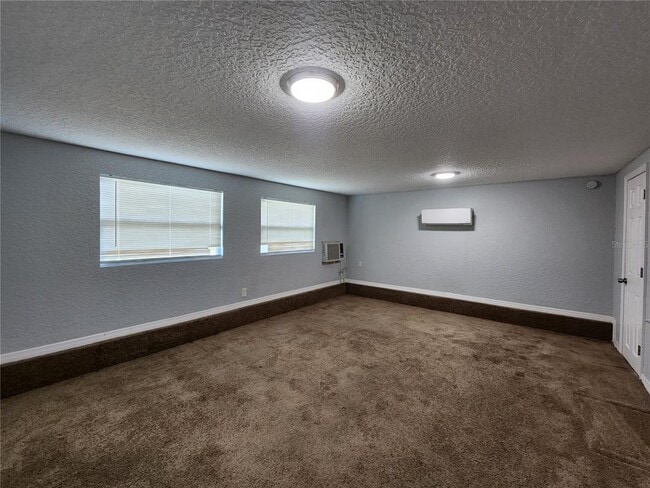 Foto del edificio - 4425 Fairview Ave