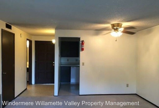 Foto del edificio - 2145 NW Highland Dr