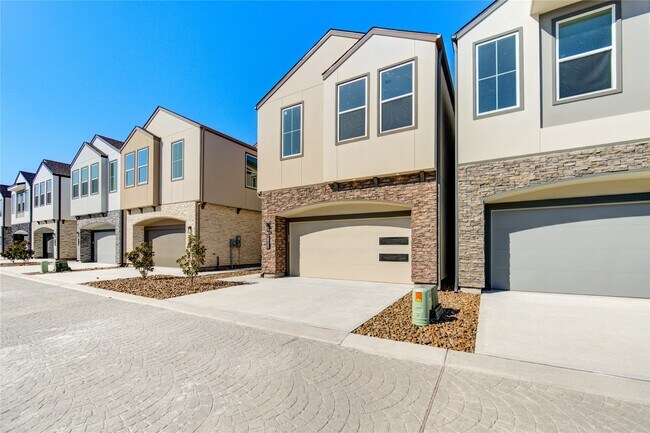 Foto del edificio - 2920 El Fenice Ln