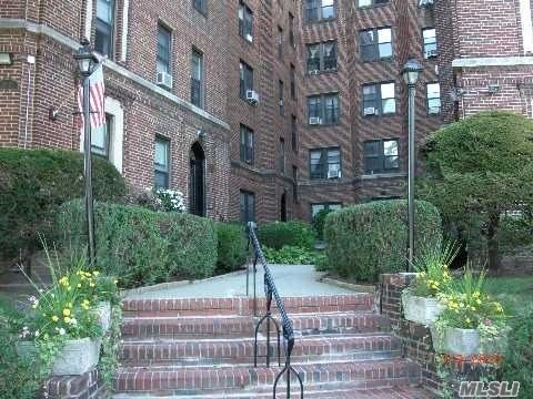 Primary Photo - 115-25-115-84 84th Ave