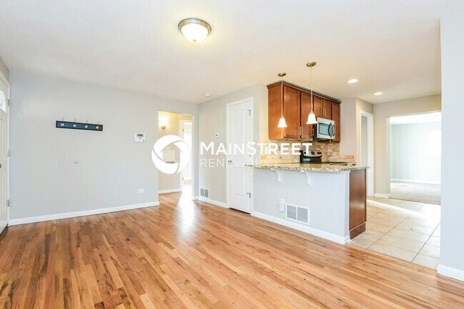 Foto del edificio - 3 Bedroom Pet-Friendly Home in Englewood, CO with Main Street Renewal